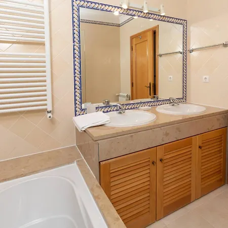 T2 Del Rey, Piscina Comum, Golfe, Obidos Apartmán *